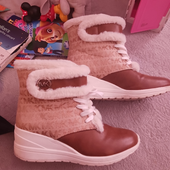 MICHAEL KORZ BOOTS - Picture 7 of 10